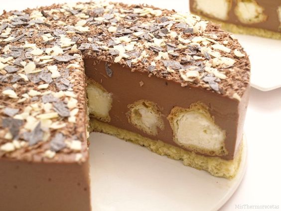 Tarta de chocolate y profiteroles
