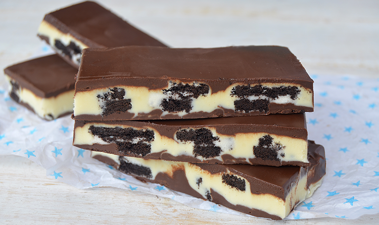 Turrón de chocolate con oreo